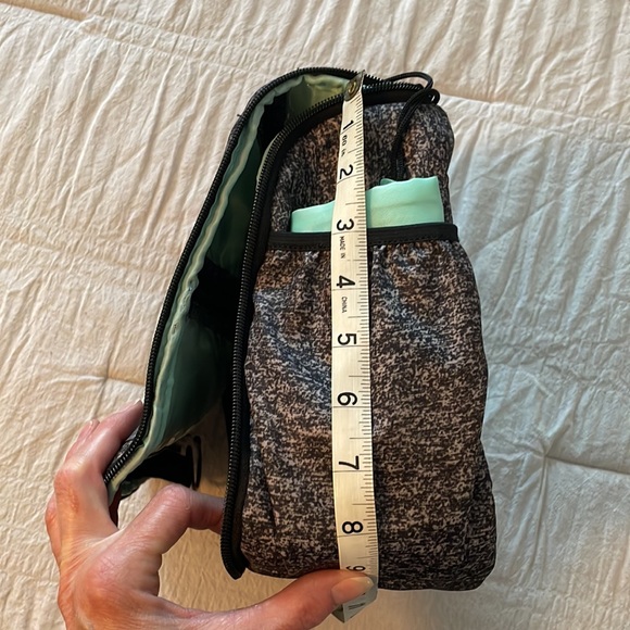 Hanging Travel Toiletry Bag - Picture 13 of 13